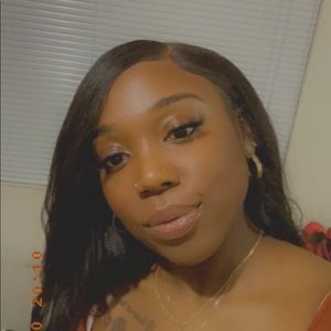 Meet your Posher, Mel